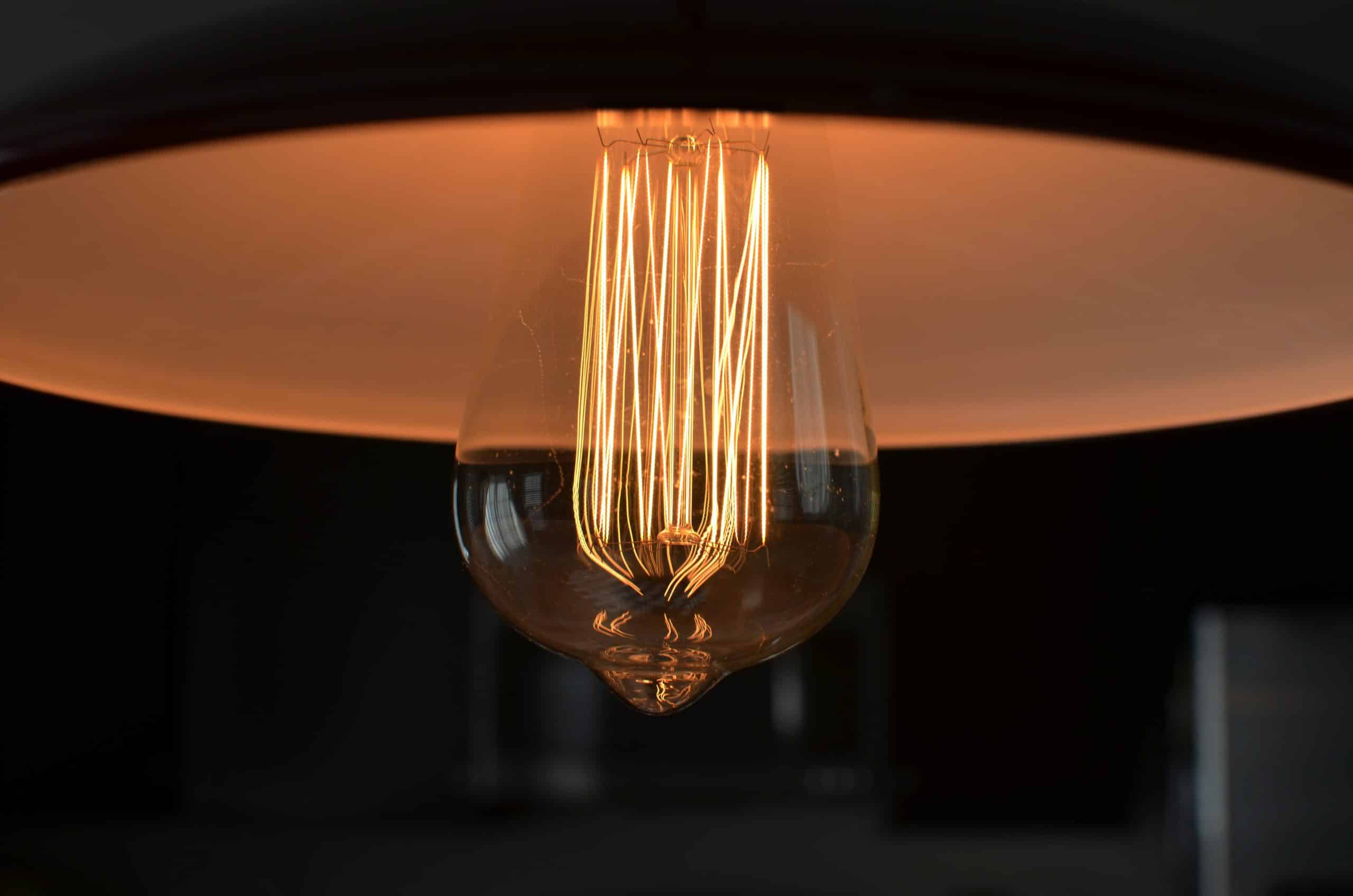 L'Ampoule 12V : Éclairage Pratique et Polyvalent